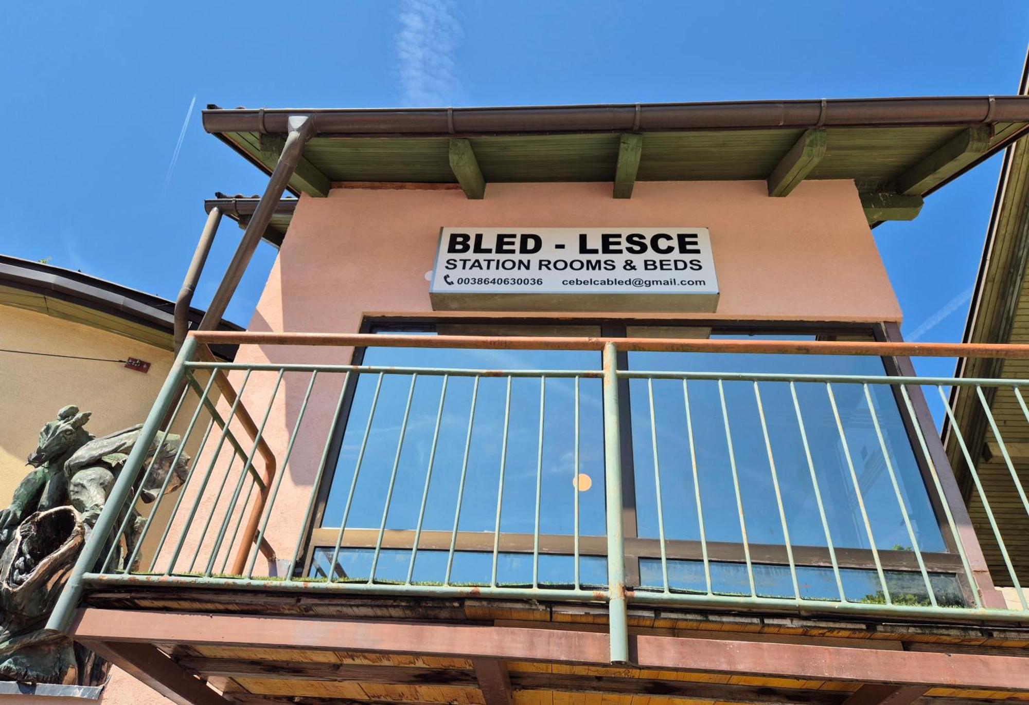 Bled Lesce Station Rooms And Beds Eksteriør bilde