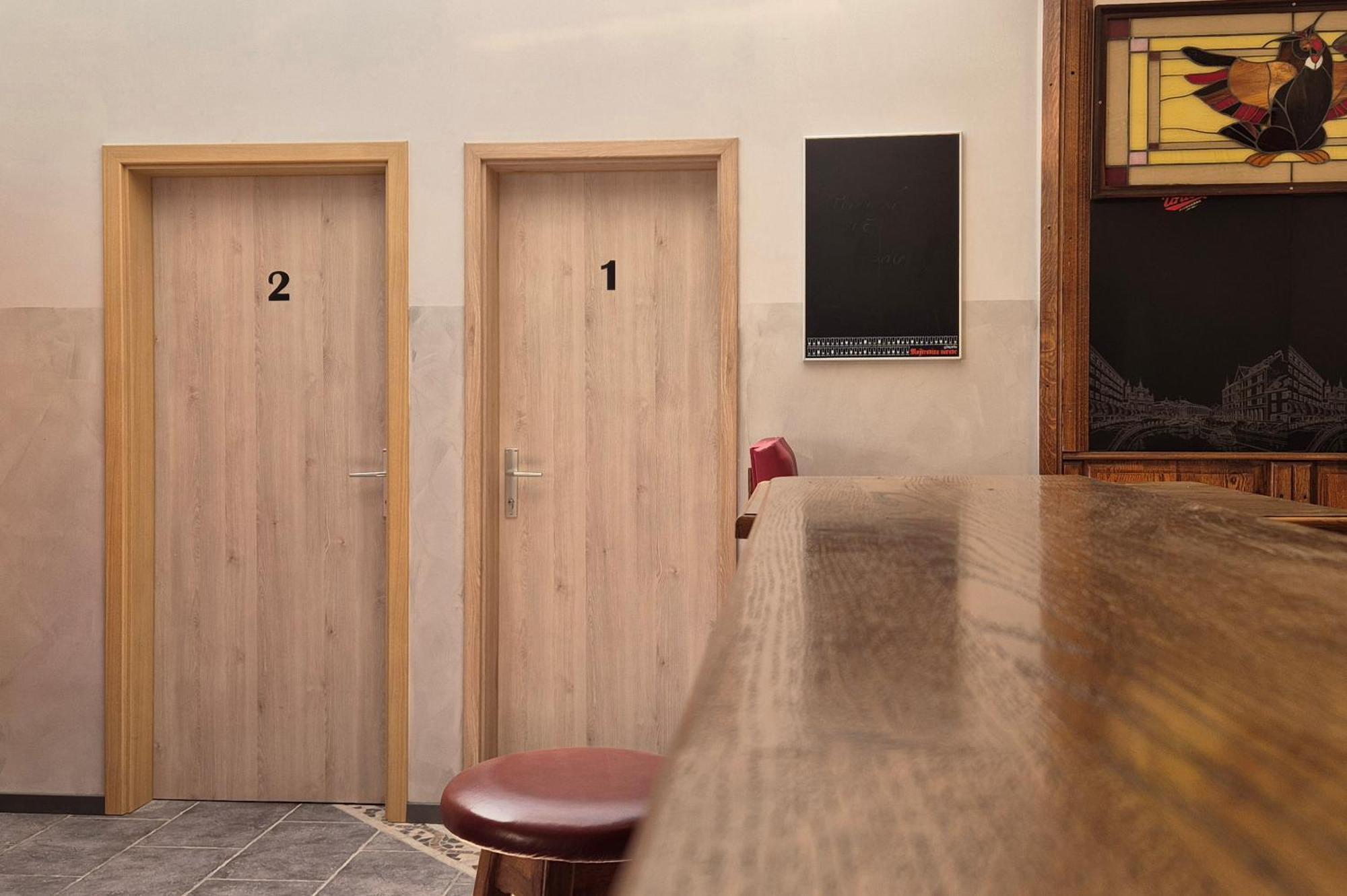 Bled Lesce Station Rooms And Beds Eksteriør bilde