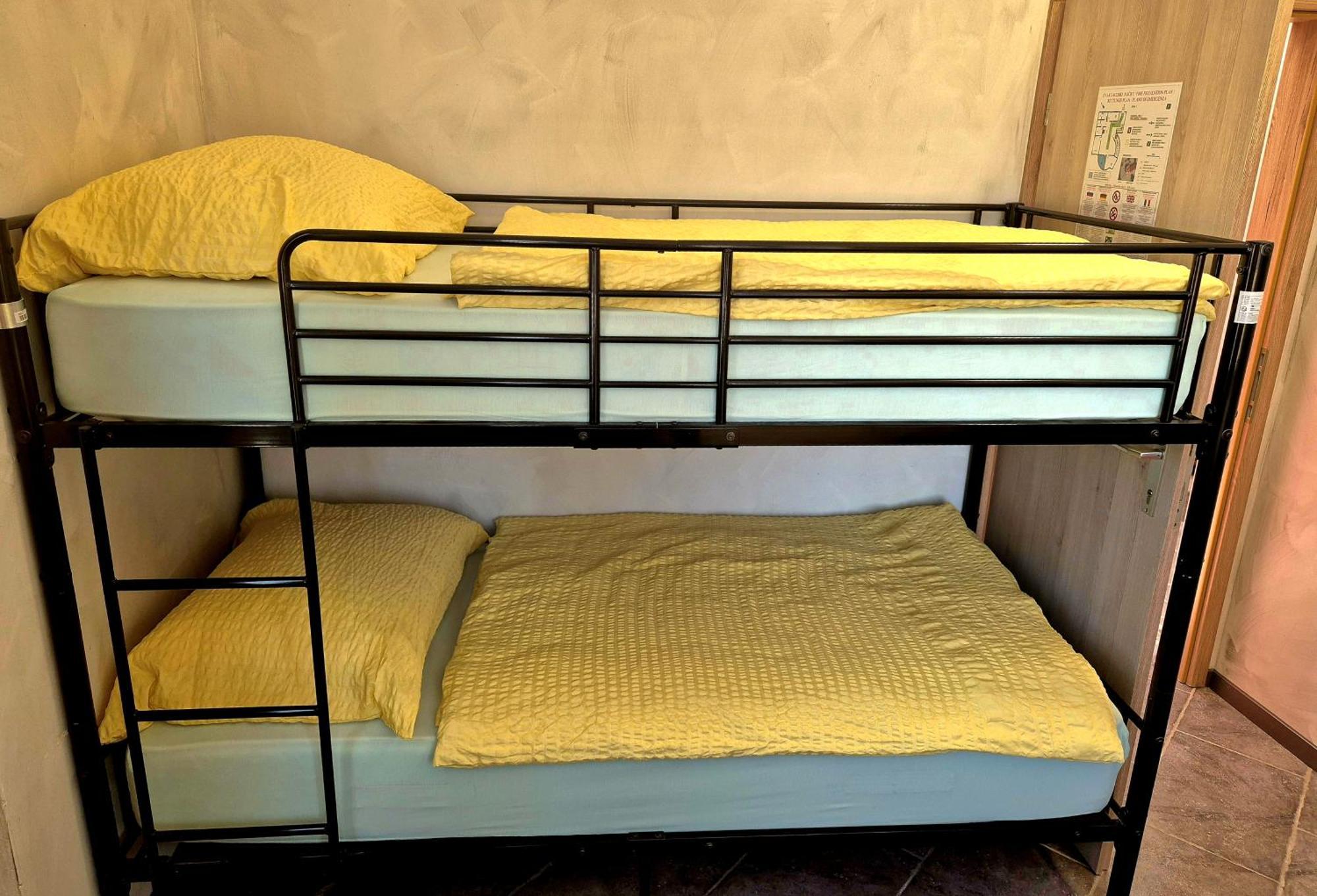 Bled Lesce Station Rooms And Beds Eksteriør bilde